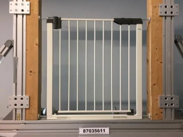 Safety gate for children