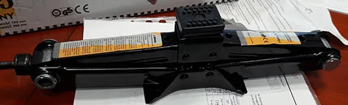 Scissor lift jack