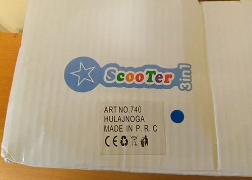 Children's scooter with a removable seat