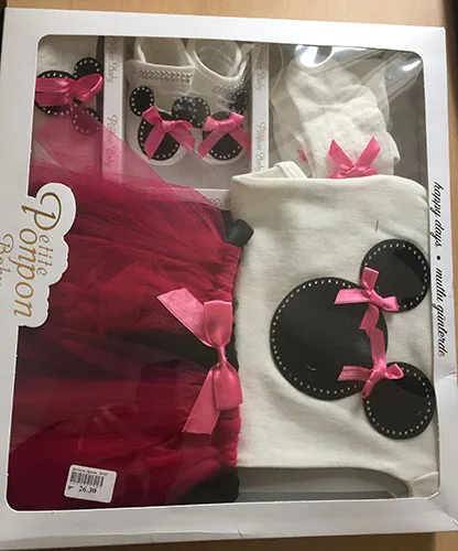 Baby's clothing set
