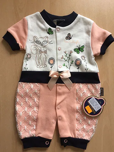 Baby's clothing