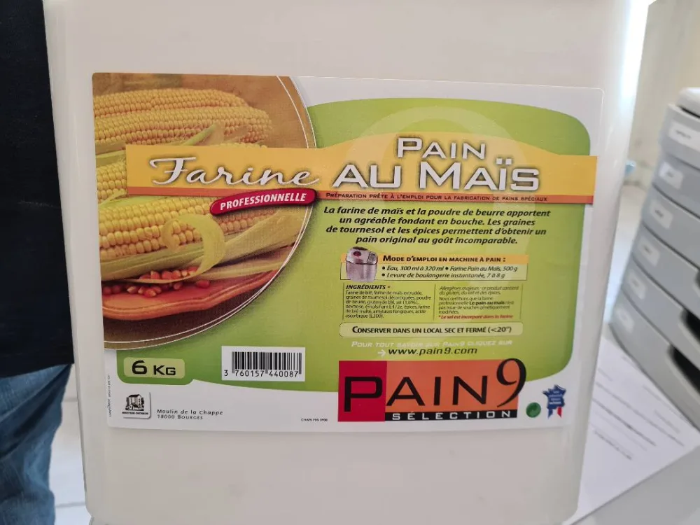 Preparation de farine au mais