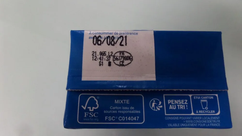 Brique de lait demi-écrémé uht j'aime le lait d'ici