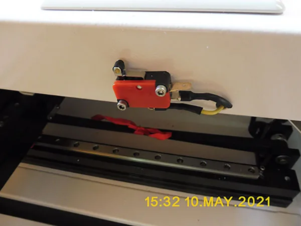Laser engraving machine