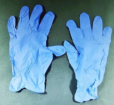 Disposable nitrile gloves