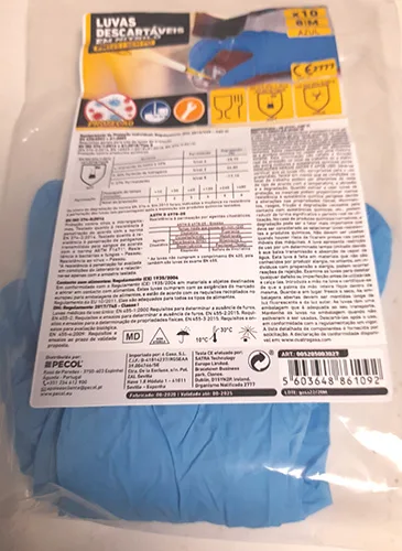 Disposable nitrile gloves