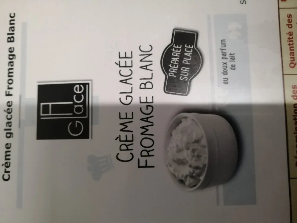 Crème glacée foret noire, crème glacée fromage blanc, crème glacée pistache, crème glacée praline, crème glacée tiramisu
