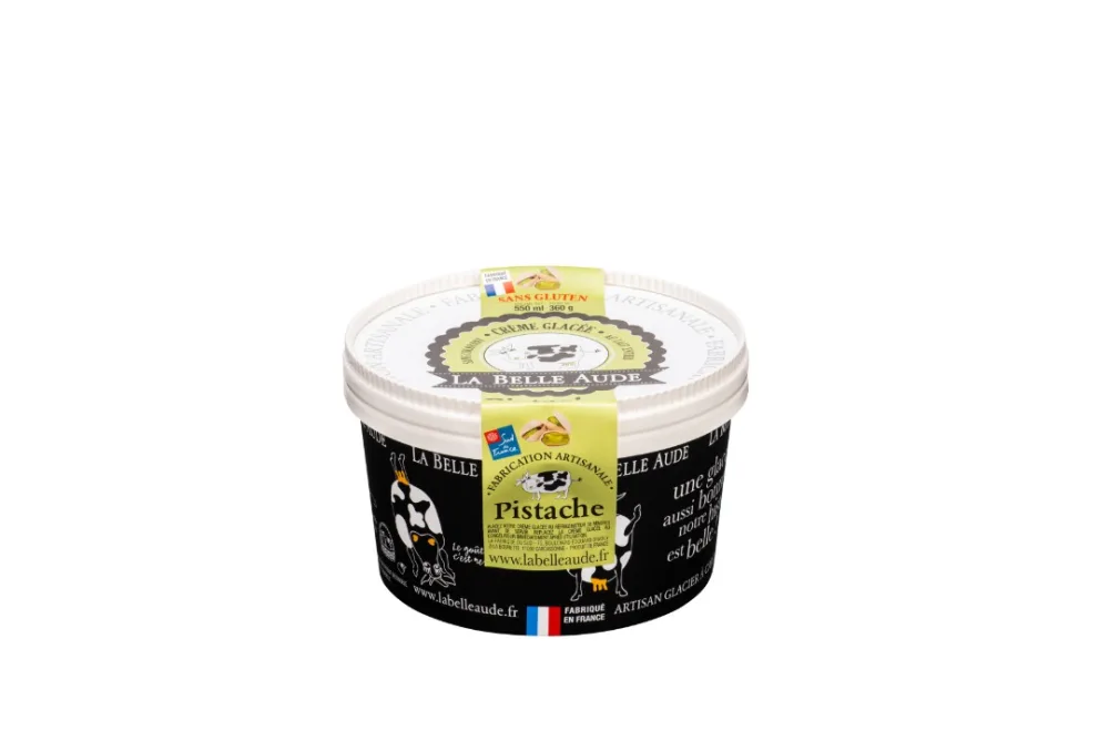 Crèmes glacées 550 ml : miel de garrigue amande, noisette pralinée avec éclats de noisette pralinée, noix avec morceaux de figue, pistache aux éclats de pistaches grillés, plombières.