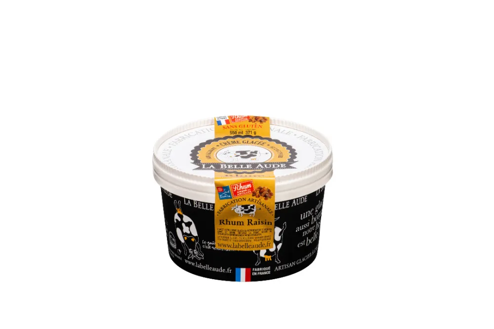 Crèmes glacées 500 et 550 ml : réglisse, rhum raisin aux raisins macérés dans un rhum ambré des antilles, façon tiramisu, vanille aux gousses de vanille bourbon de madagascar, yaourt bulgare.