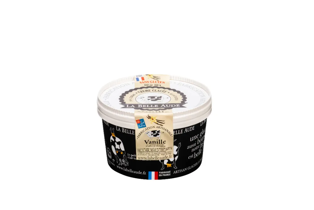 Crèmes glacées 500 et 550 ml : réglisse, rhum raisin aux raisins macérés dans un rhum ambré des antilles, façon tiramisu, vanille aux gousses de vanille bourbon de madagascar, yaourt bulgare.