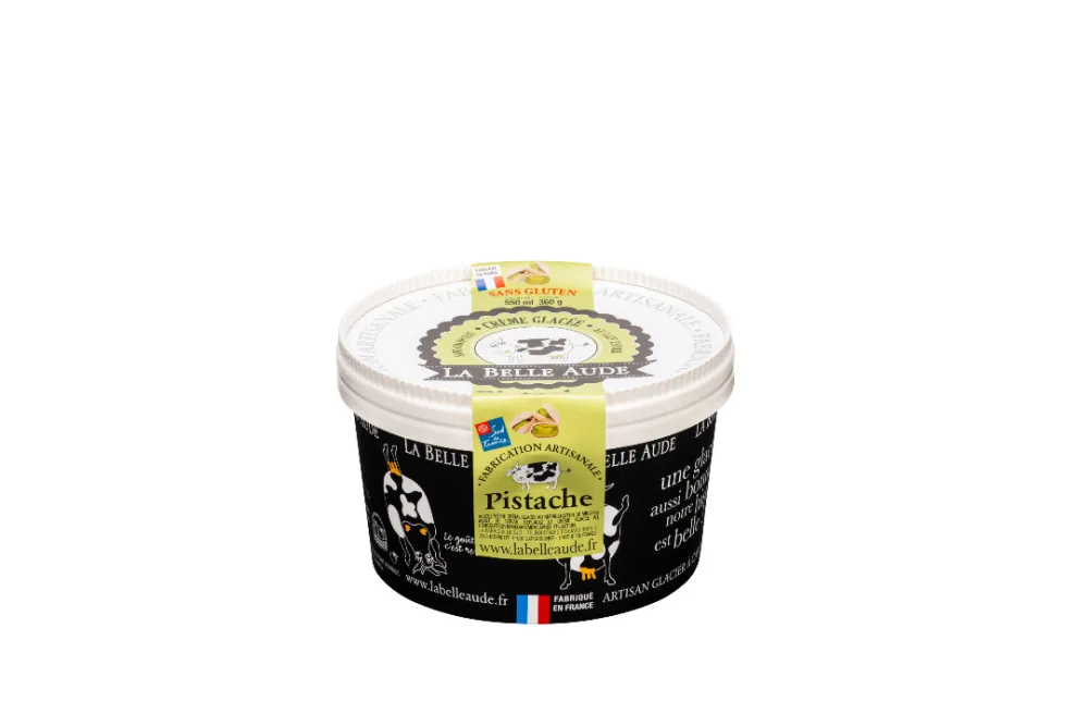 Crèmes glacées 550 ml : noisette pralinée avec éclats de noisette pralinée, pistache aux éclats de pistache grillés, plombières, réglisse