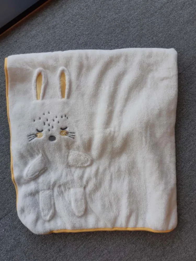 Couverture lapin blanc