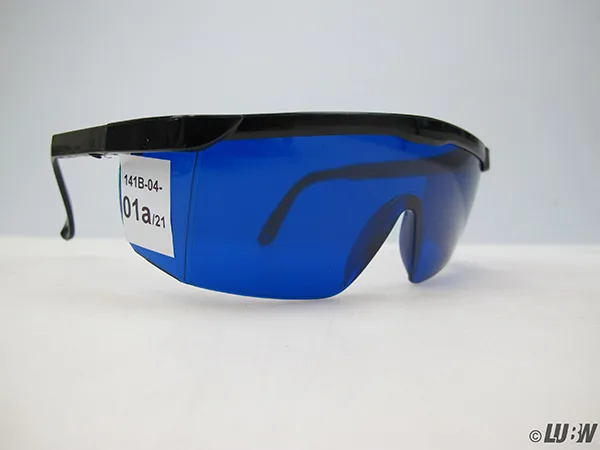 Laser safety glasses