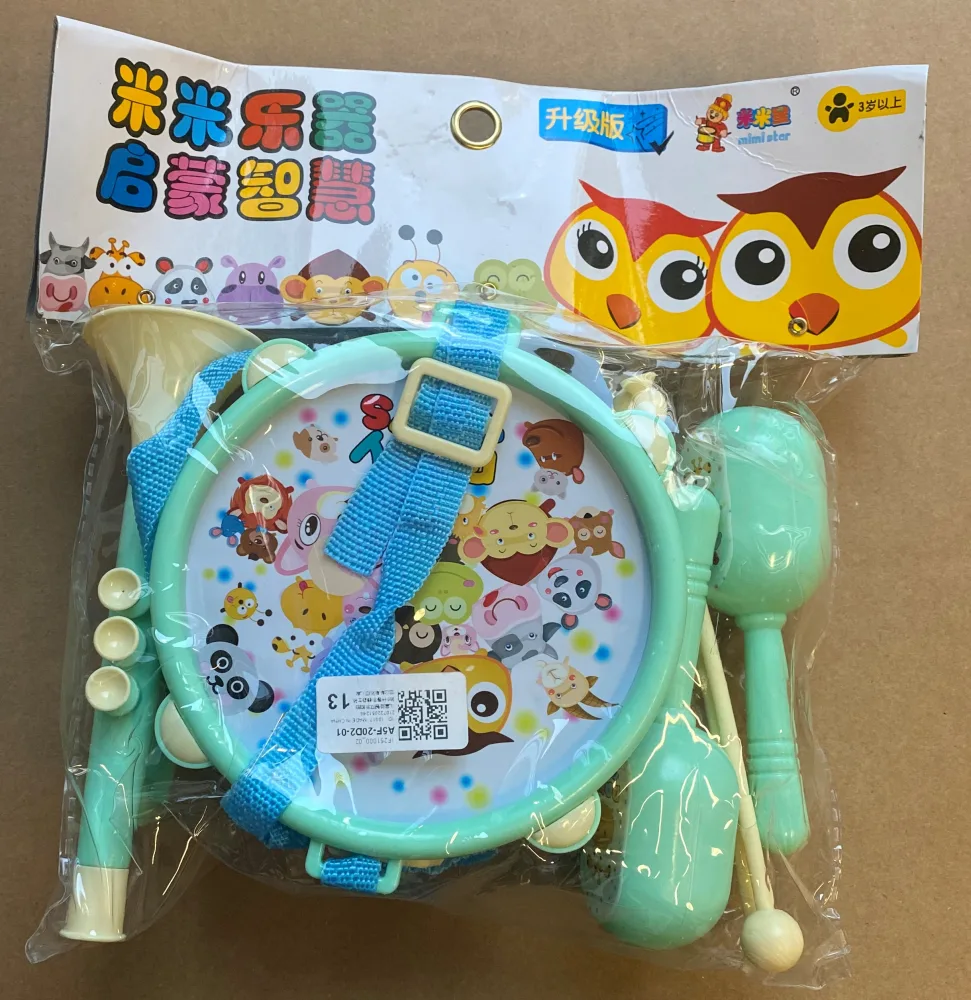 Toy musical instruments