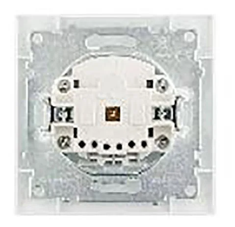 Earthed socket wall