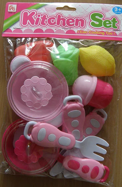 Toy kitchen set