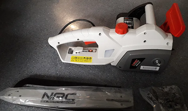 Electric chainsaw