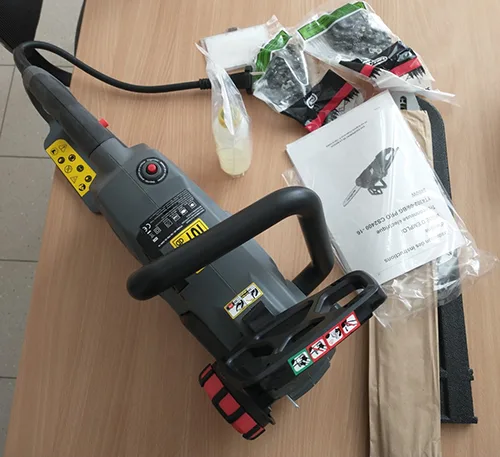 Electric chainsaw