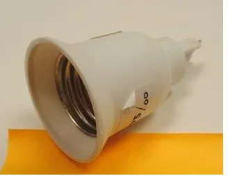 Lamp socket adapter