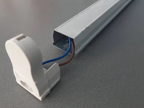 LED tube light