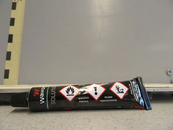 Tyre repair kit