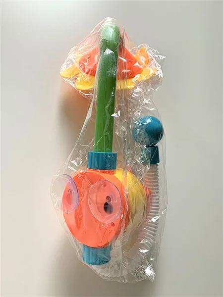 Plastic bath toy