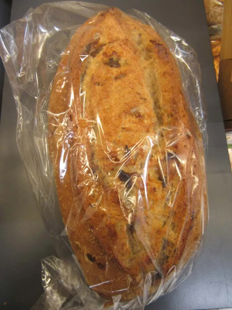 Pain campagnard, boule campagne, pavé de campagne, pain aux figues, pain de campagne aux noix
