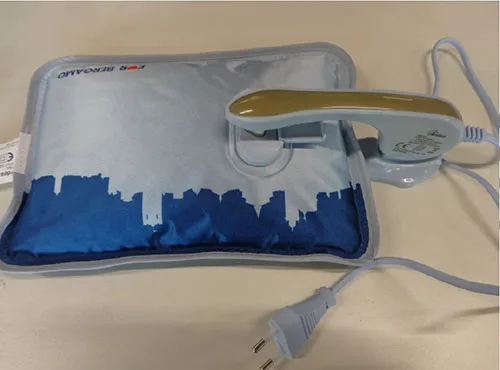 Electric hot water pouch