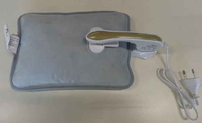 Electric hot water pouch