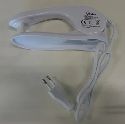 Electric hot water pouch