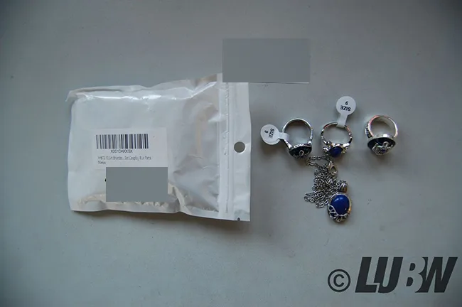 Fashion jewellery, necklace, rings and earrings