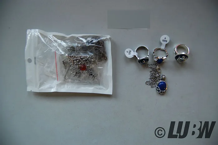 Fashion jewellery, necklace, rings and earrings