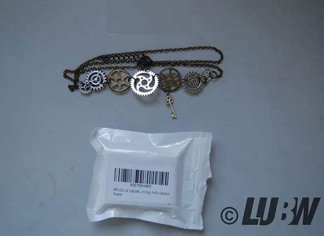 Necklace and earrings set