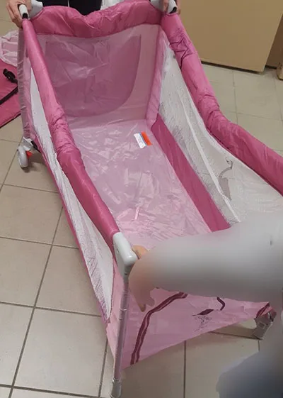 Travel cot