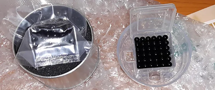 Magnetic balls