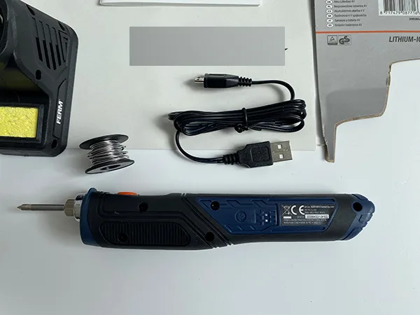 Cordless soldering iron