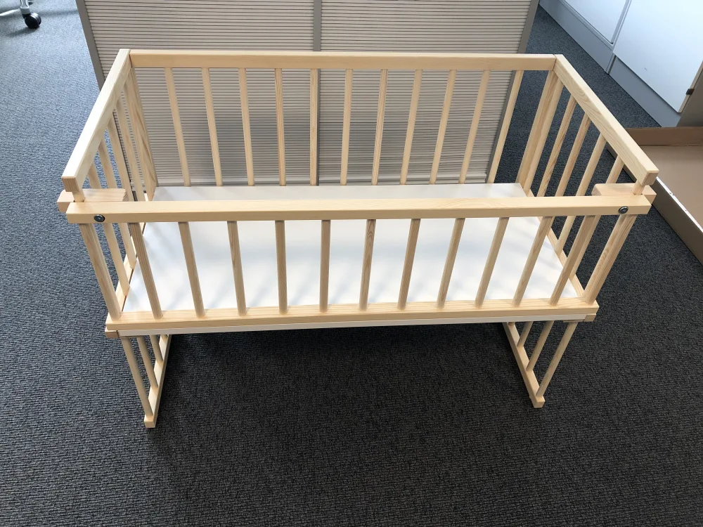 Children's crib