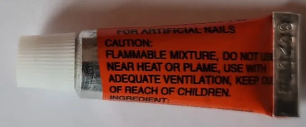 False nails with glue