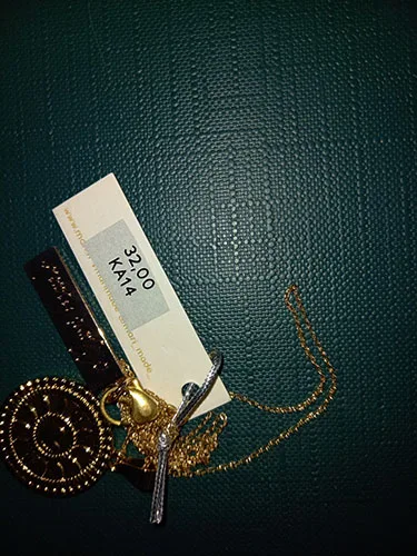Chain with pendant