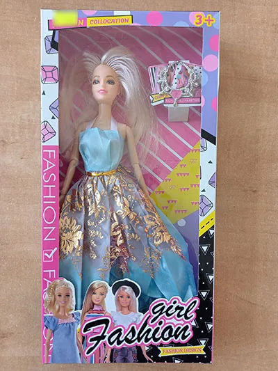Plastic doll set