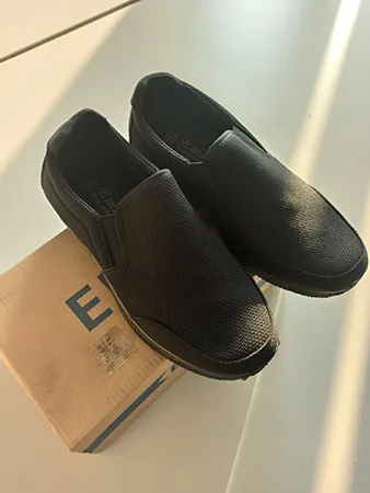 Women's flat shoes