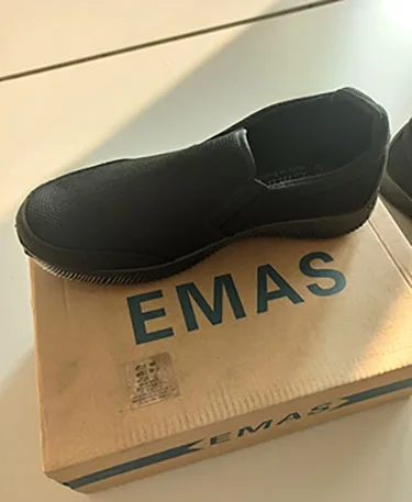 Women's flat shoes