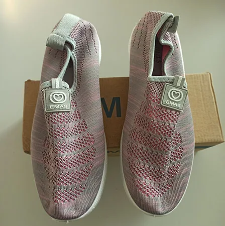 Women's flat shoes