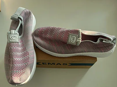 Women's flat shoes