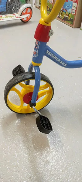 Toy tricycle