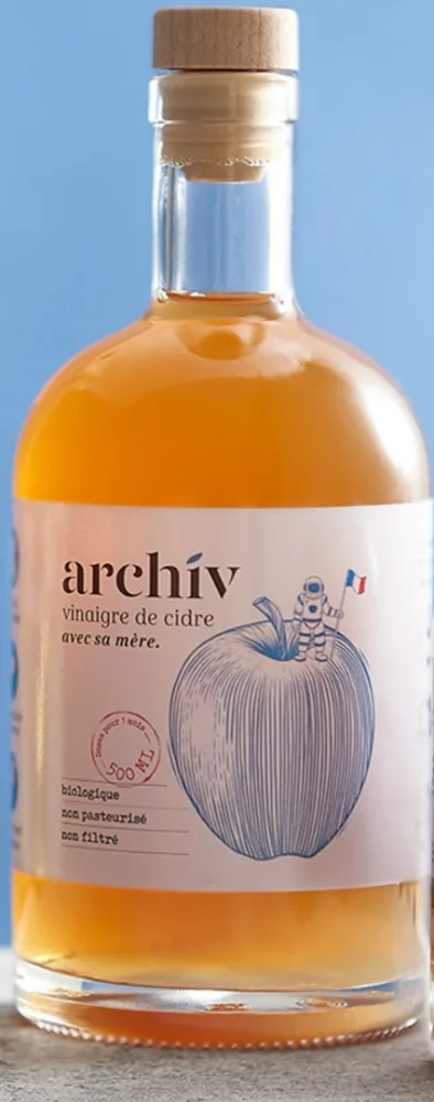 Archiv vinaigre de cidre avec sa mère