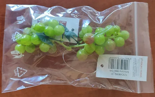 Decorative grapes
