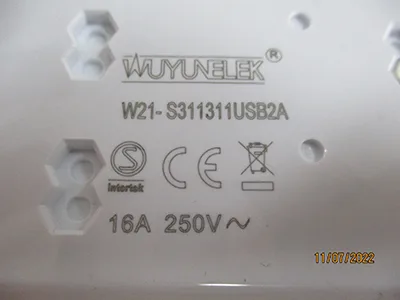 Multiplug socket
