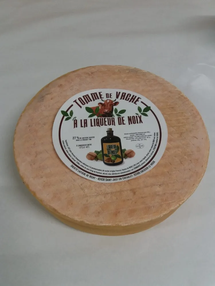 Tomme a la liqueur de noix au lait de vache thermisé