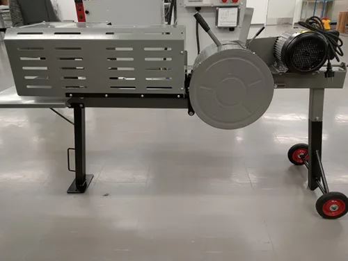 Wedge splitter machine